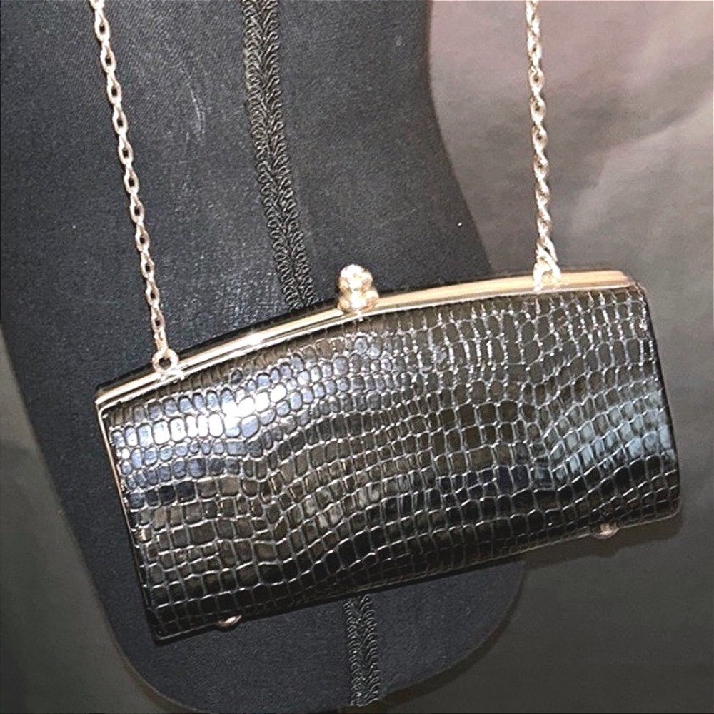 Small Black‎ Crocodile-Patterned with Rhinestone Clasp Clutch